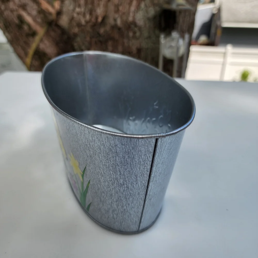 Galvanized Metal Oval‎ Shaped Planter Embossed Design